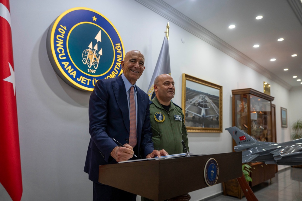 U.S. Ambassador Barrack Makes First Visit to Incirlik Air Base