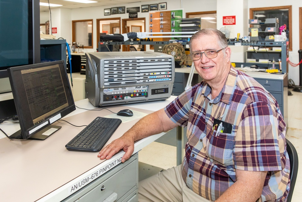 Shipyard spotlight: Larry Pendleton - Code 950 Electronics technician