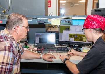 Shipyard spotlight: Larry Pendleton - Code 950 Electronics technician