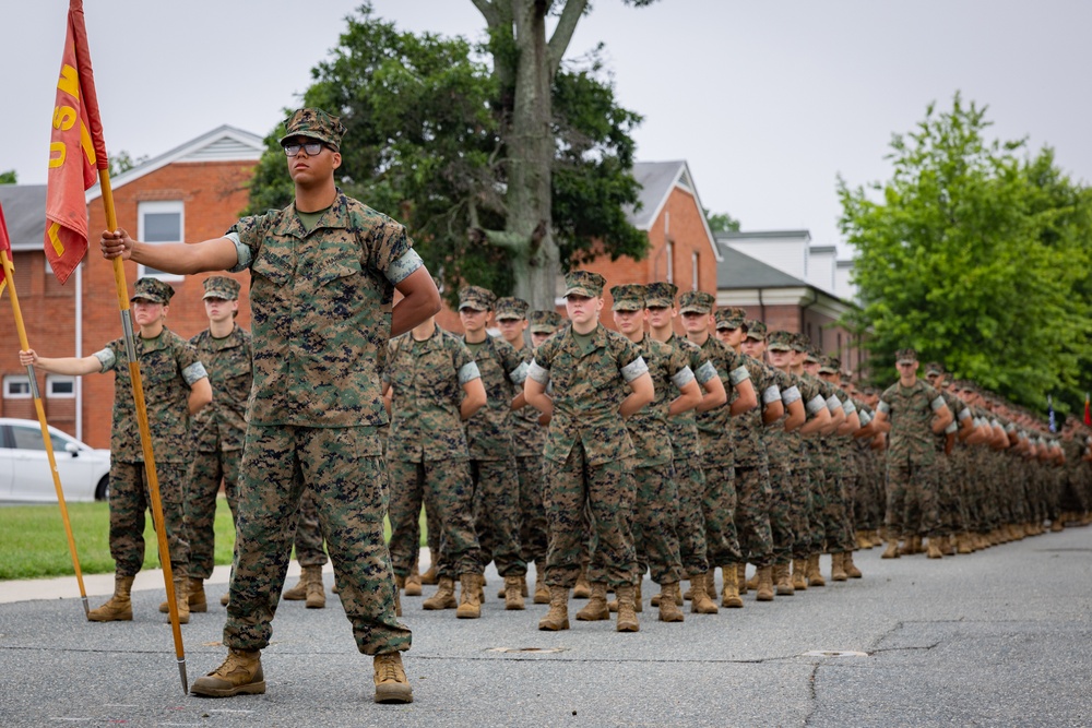 Commandant, Gen. Eric Smith attends OCS graduation ceremony at MCB Quantico
