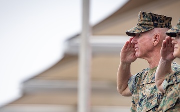 Commandant, Gen. Eric Smith attends OCS graduation ceremony at MCB Quantico