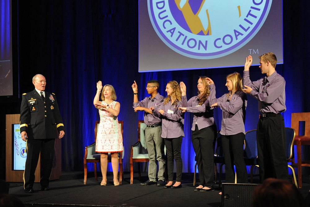 Dempsey and Wife Sing with Military Children at Education Seminar