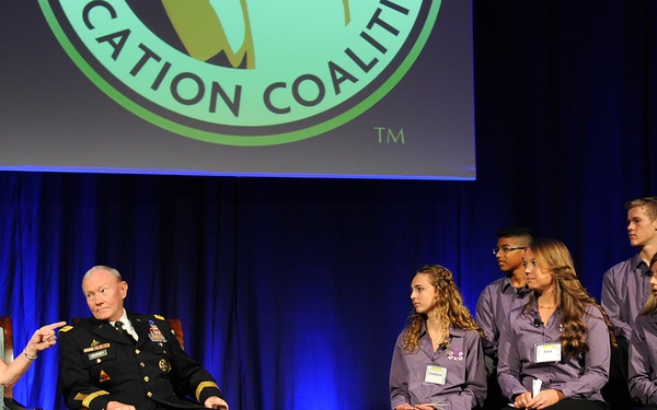 Joint Chiefs Chairman Dempsey and Wife Field Questions from Military Students