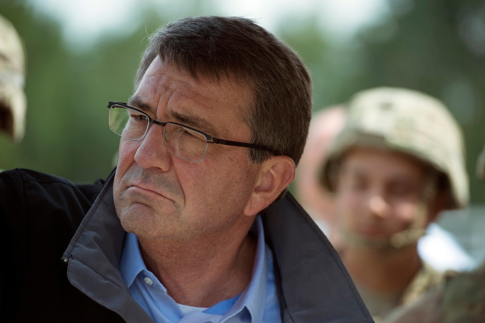 Defense Secretary Ash Carter Embarks on Domestic Trip to Meet with Troops, Officials, and Industry Leaders