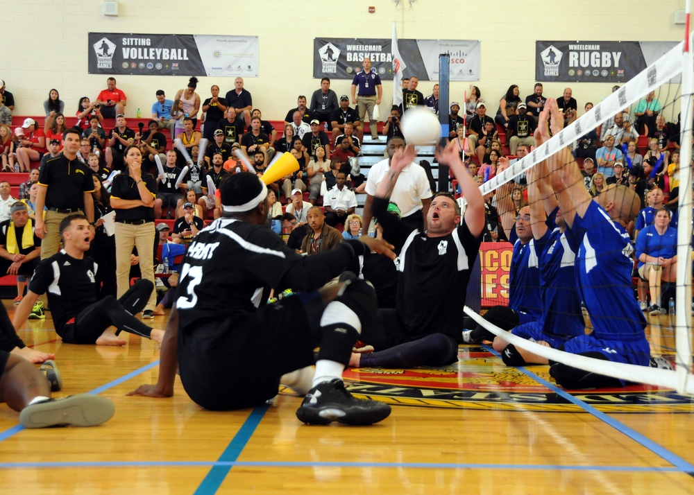 Army Volleyball Team Wins Gold at 2015 Warrior Games