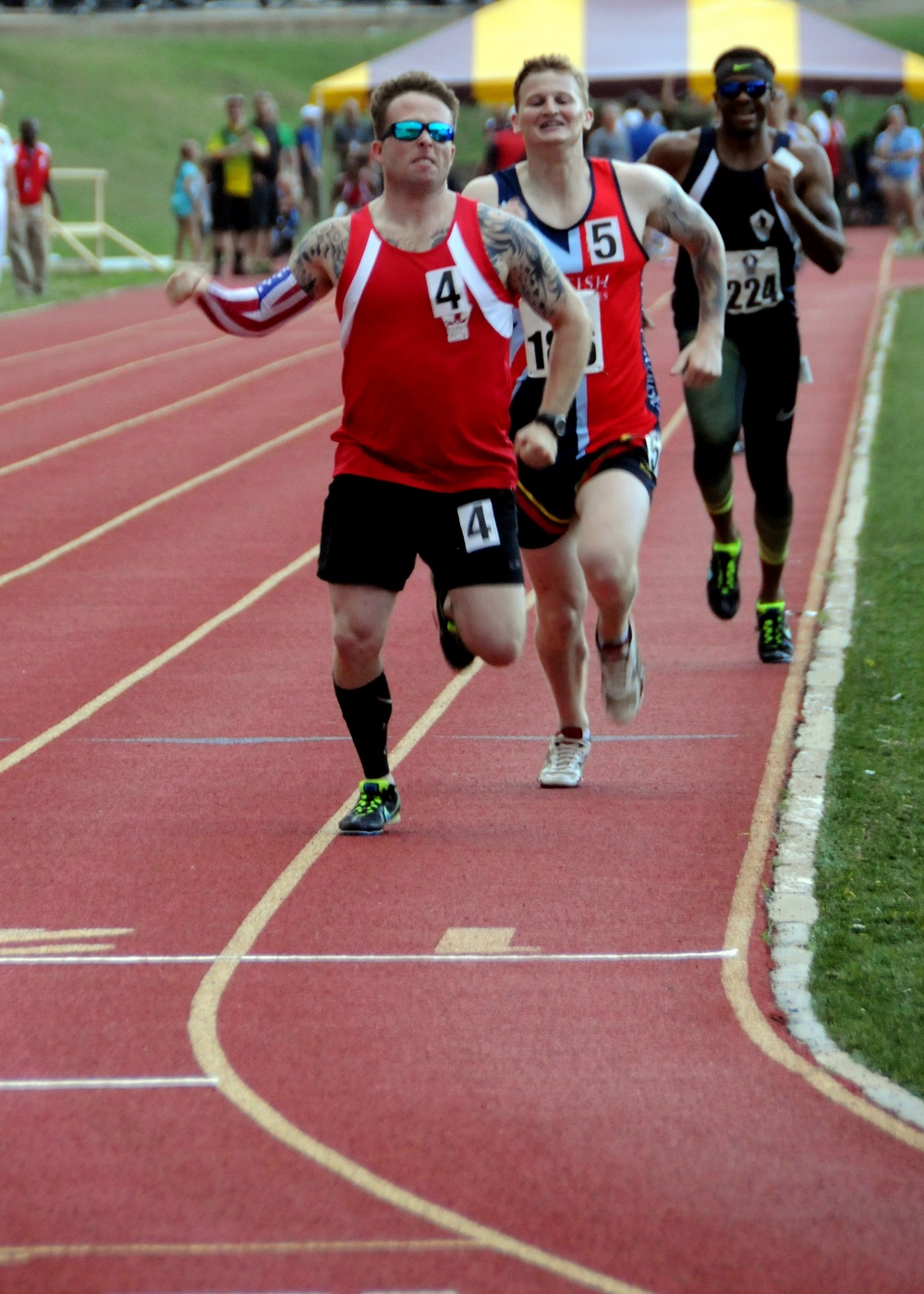 Marine Corps Reservist Wins Silver in 800-Meter Track Event at DoD Warrior Games