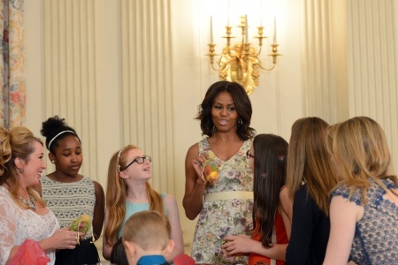 First Lady Honors Military Mothers at White House Tea