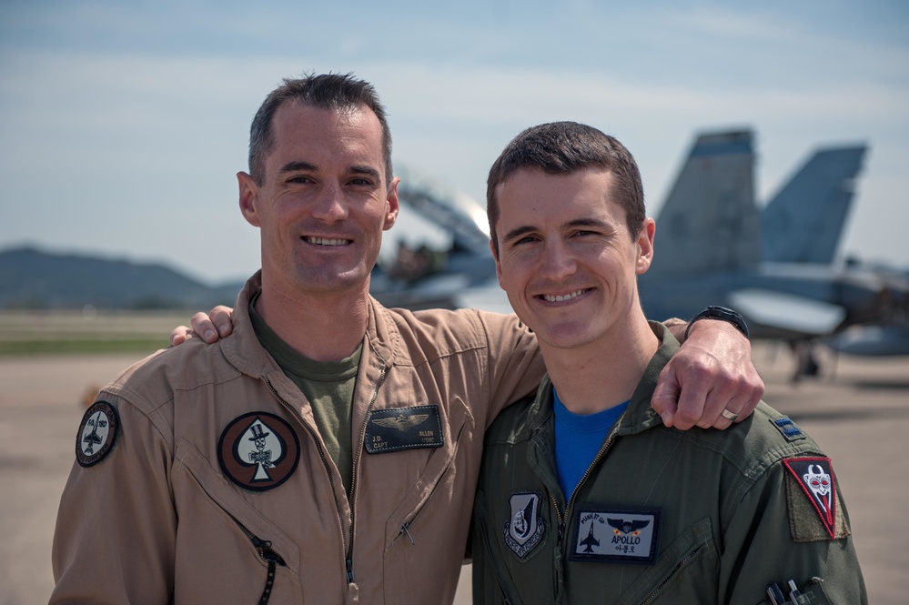Marine, Air Force Pilots Pose Together During Exercise in South Korea