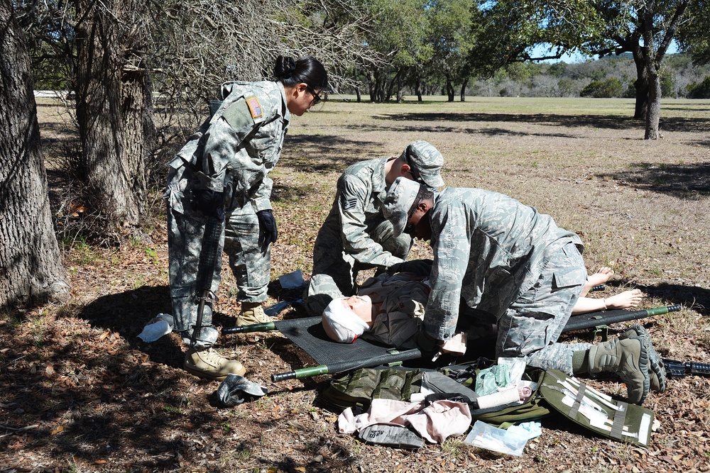 Army Sgt. Directs Casualty Evacuation Training at Camp Bullis
