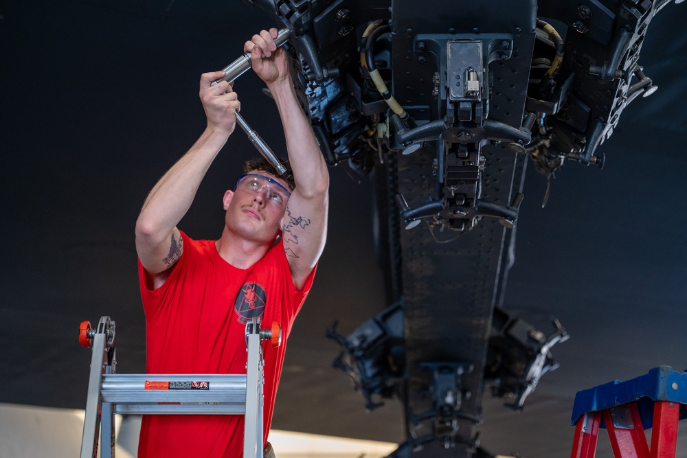 2nd Bomb Wing Airmen Compete in the Quarter 2 Load Competition