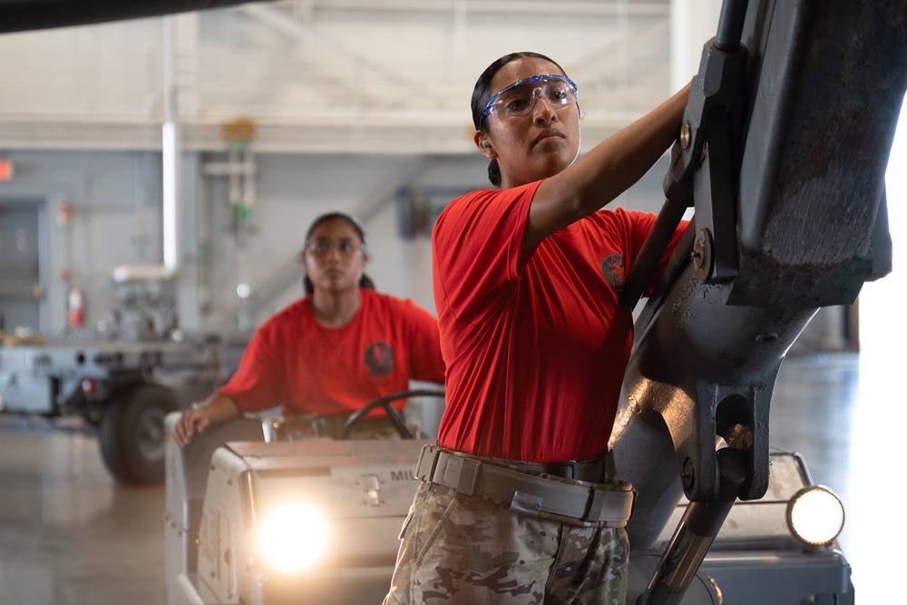 2nd Bomb Wing Airmen Compete in the Quarter 2 Load Competition