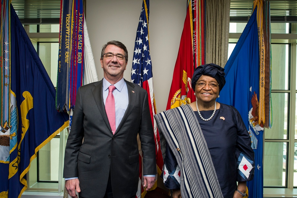 Liberian President Ellen Johnson Sirleaf Welcomed at Pentagon