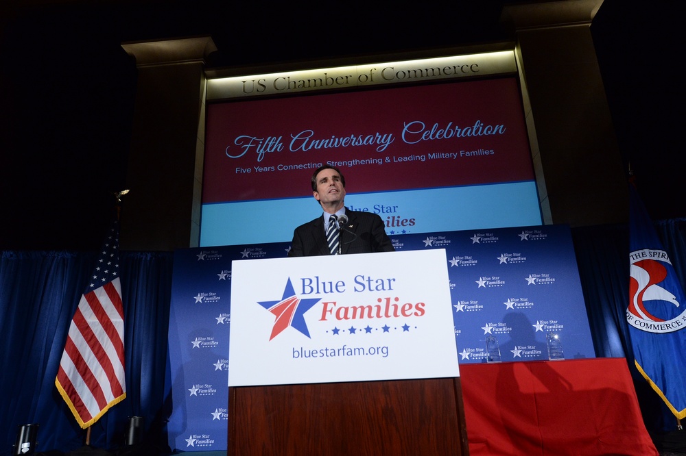 Journalist Bob Woodruff Emcees Blue Star Families Anniversary Celebration