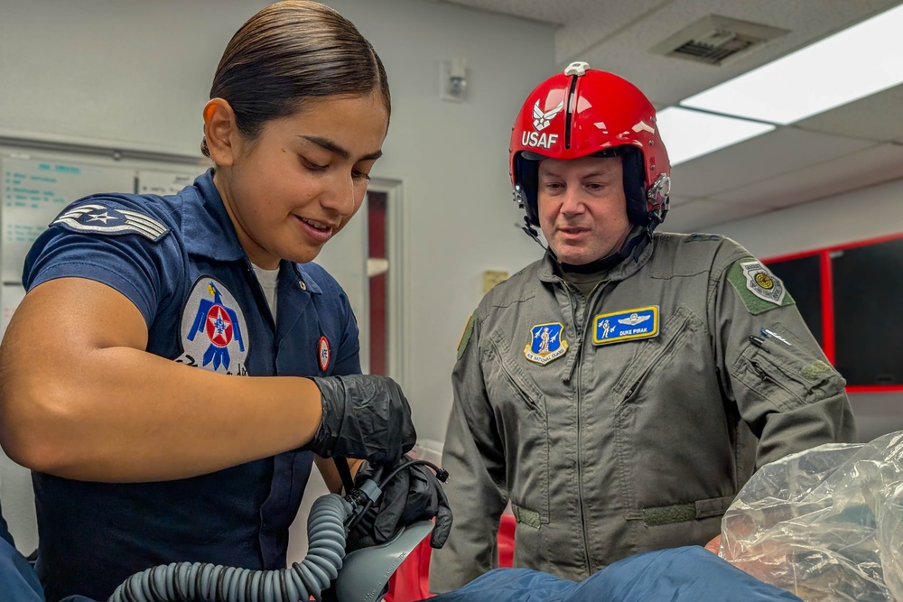 Maj. Gen Pirak Soars With Thunderbirds