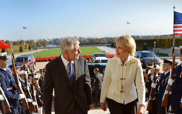 Defense Secretary Welcomes Albanian Counterpart to Pentagon