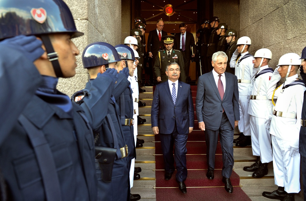 Turkish, U.S. Defense Chiefs Meet in Ankara