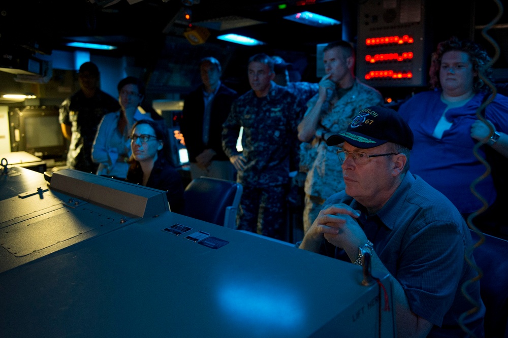 Deputy Defense Secretary Visits USS Shiloh During Asia-Pacific Tour