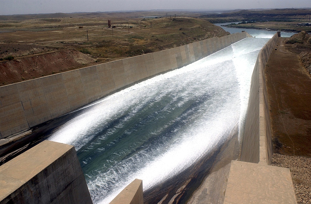 Mosul Dam Spillway Dissipates Outflow Energy