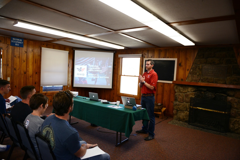 Team Red, White and Blue Director Leads Veterans in Rock-Climbing Seminar