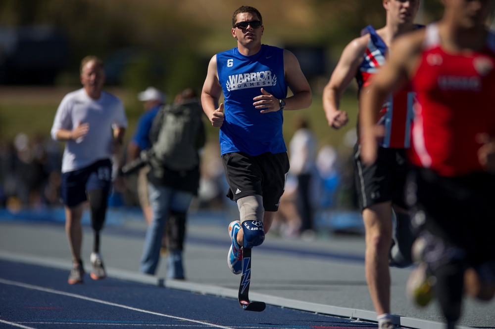 Air Force Capt. Ryan McGuire Wins Gold in 1,500-Meter Run at 2012 Warrior Games