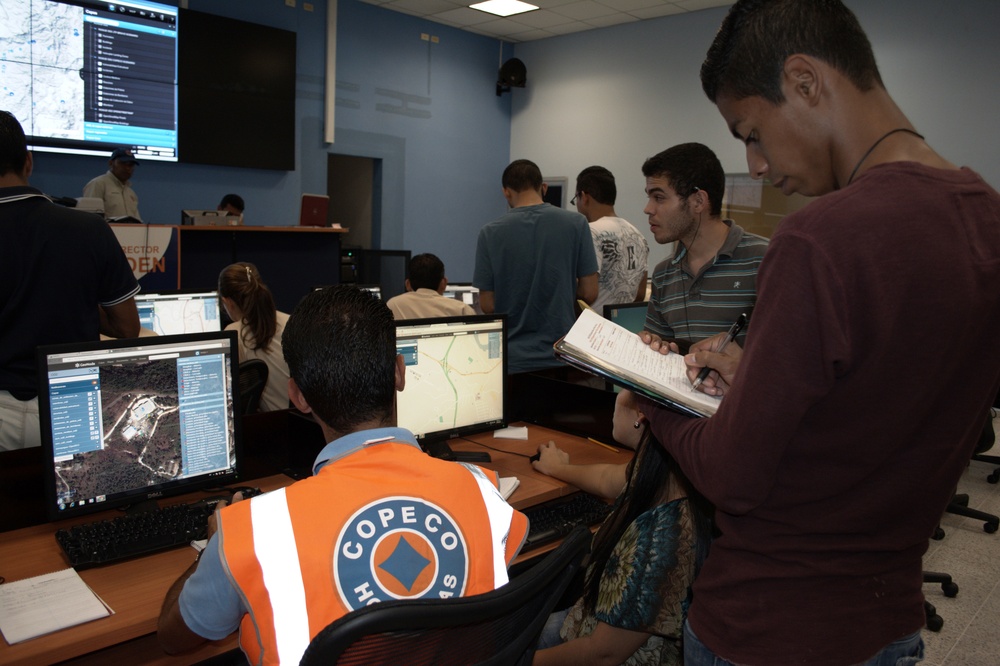 Honduran Disaster Managers Demonstrate GeoSHAPE Technology