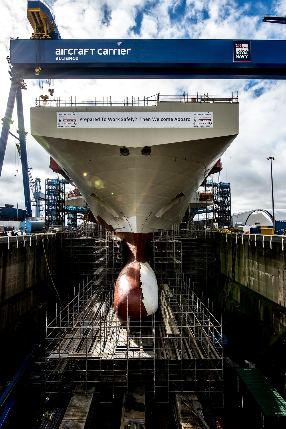 UK's Largest Warship, HMS Queen Elizabeth, Nears Completion at Rosyth Dockyard