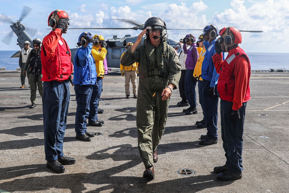 Vice Adm. Gumbleton visits USS Iwo Jima (LHD 7)