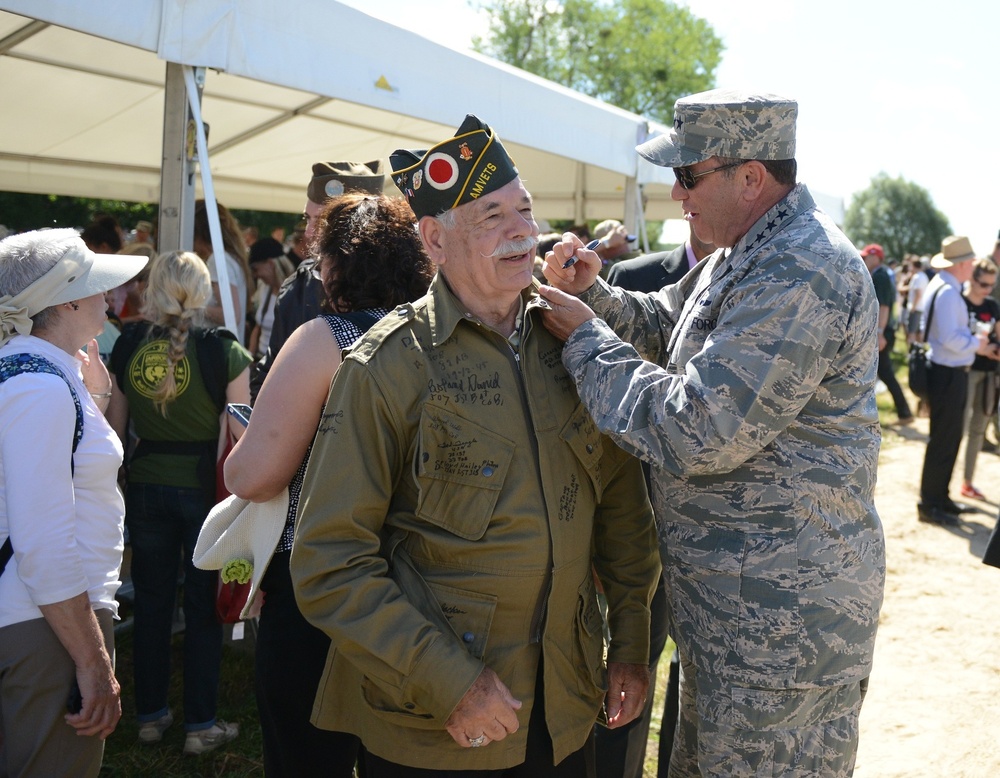 NATO Commander Honors WWII Veteran at D-Day Re-enactment