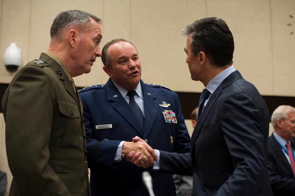 Dunford Nominated as Next Marine Corps Commandant