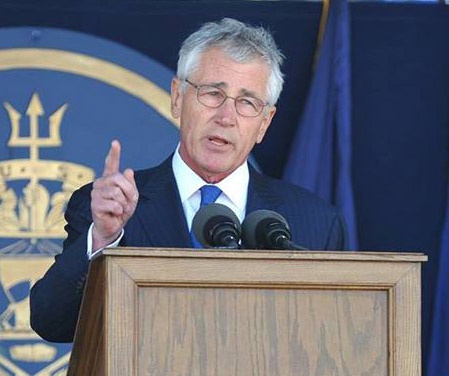 Hagel Urges Naval Academy Grads to Connect, Understand, Stay Humble