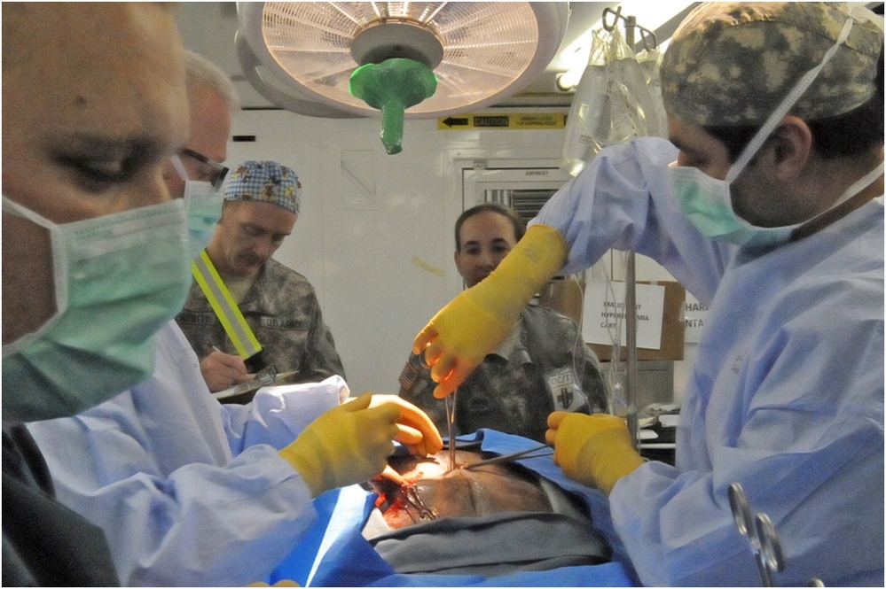Army Surgeons Conduct Simulated Emergency Laparotomy