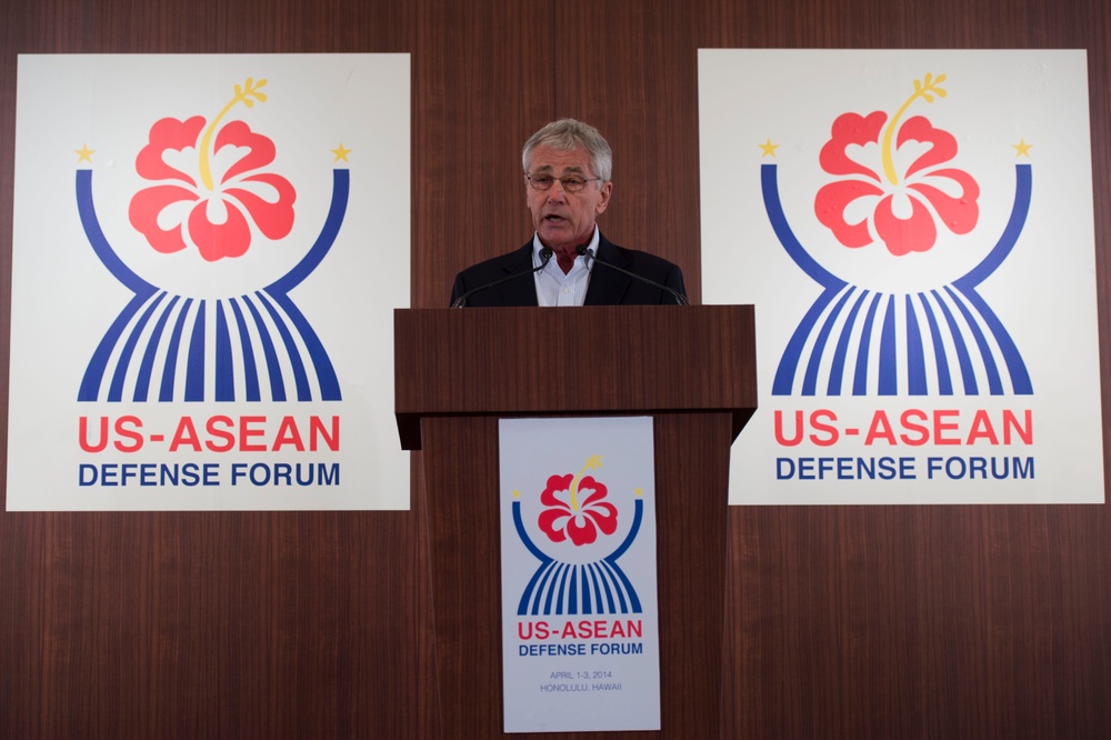 Hagel Holds Forum with ASEAN Defense Ministers in Honolulu