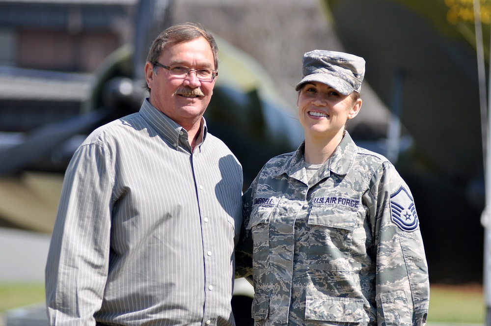Air Force Reservist Donates Kidney to Stranger, Saving His Life