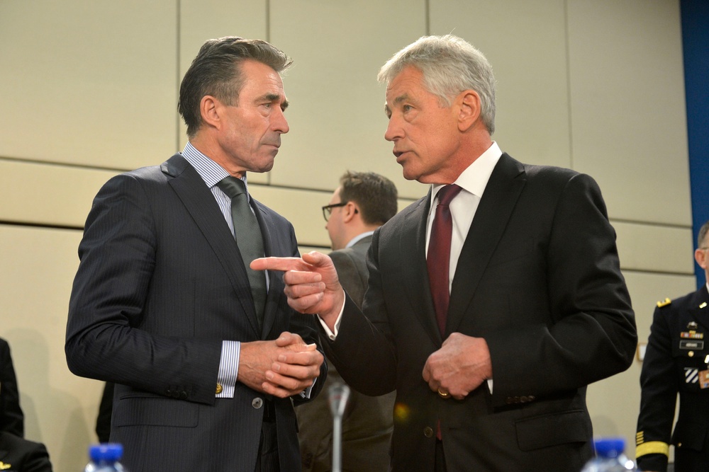 Hagel and Rasmussen Meet at NATO Defense Ministerial in Brussels