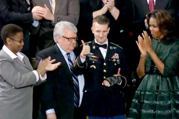 Wounded Veteran Receives Ovation at State of the Union