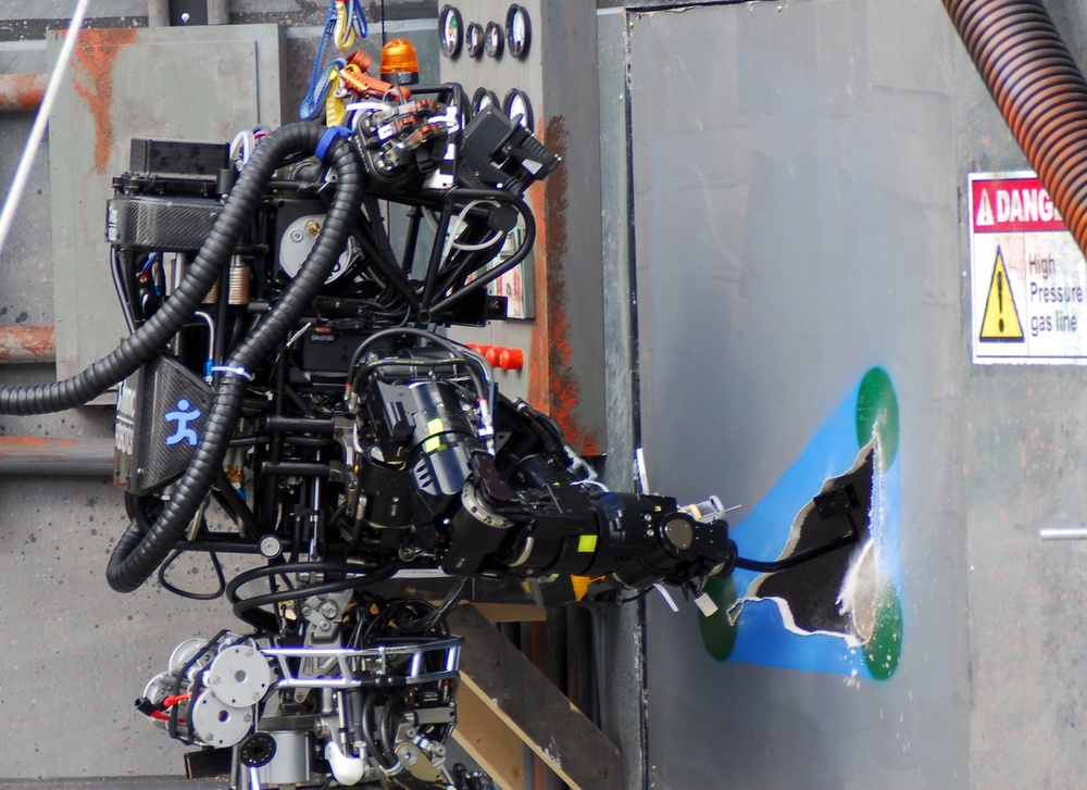 IHMC Robotics' Atlas-Ian Earns Second-Highest Score in DARPA Robotics Challenge Trials