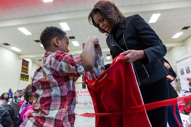 First Lady Spreads Holiday Cheer, Collects Toys for Military Families