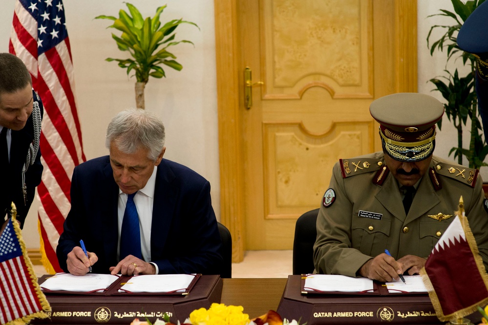 U.S. Defense Secretary Renews Defense Cooperation Agreement with Qatar