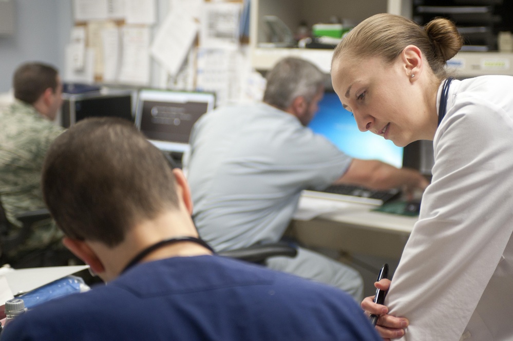 Air Force Doctor Discusses Patient Symptoms at Nevada Medical Center