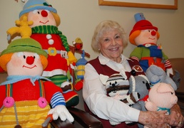 Volunteer Brings Handmade Toys to Military Hospital