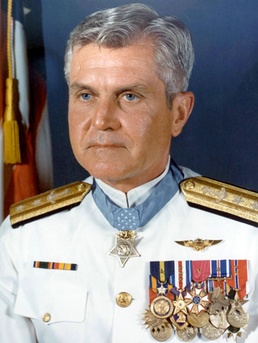 Navy Vice Adm. James B. Stockdale, Renowned Prisoner of War, Dies at 81