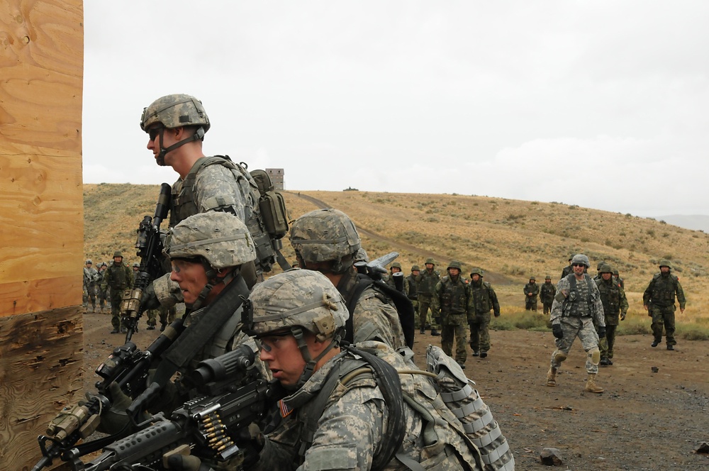 U.S. Soldiers Train with Japanese Forces in Urban Assault Exercise