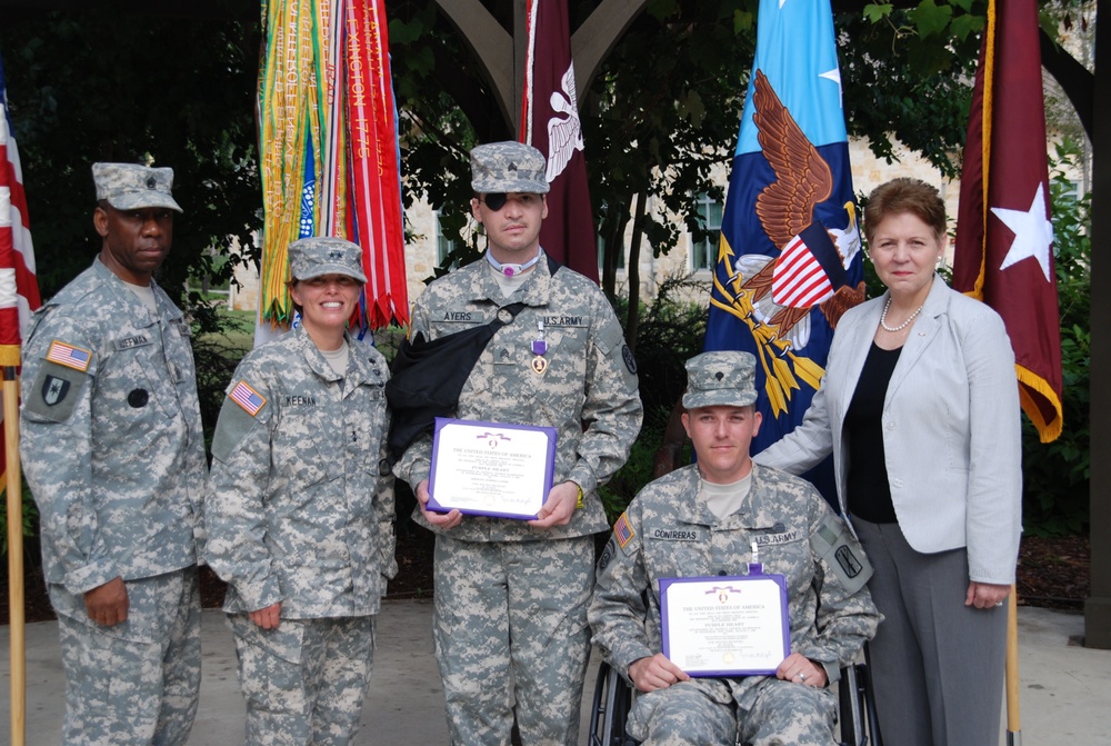 Army Leaders Honor Wounded Soldiers with Purple Heart Medals