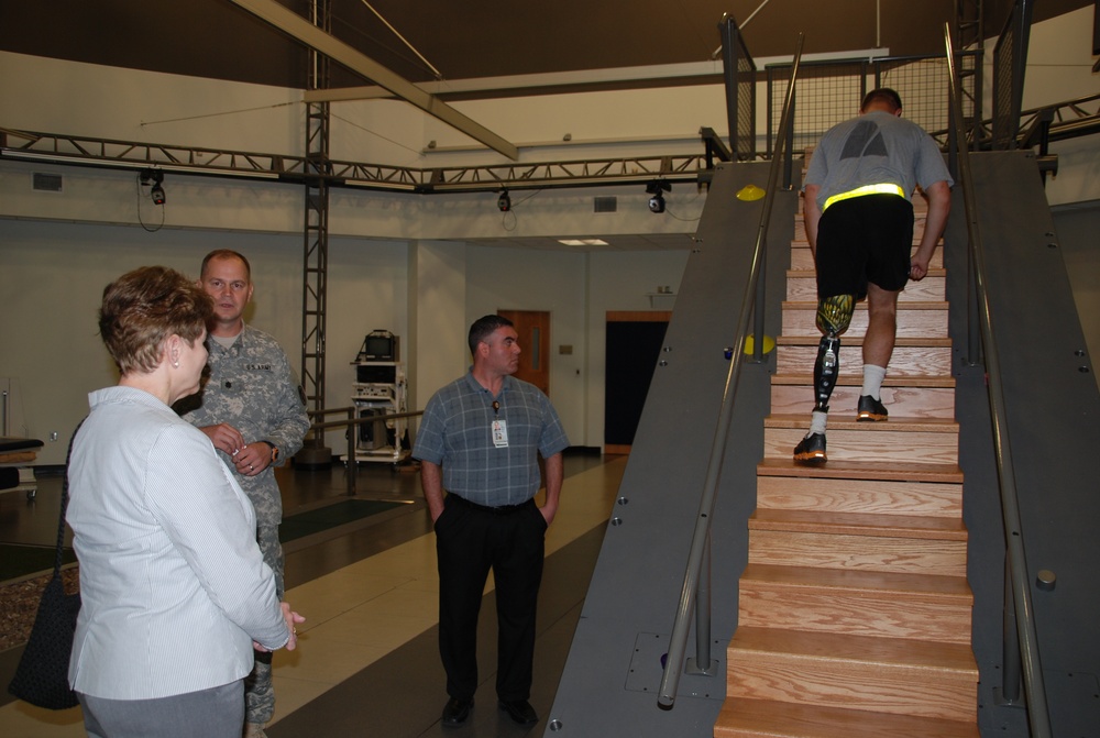 Wounded Warrior Showcases Physical Therapy Equipment at Center for the Intrepid