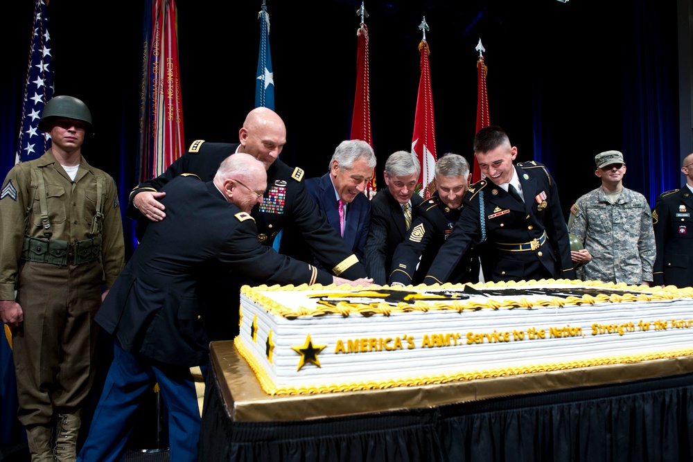 Army Celebrates 238th Birthday at Pentagon Ceremony
