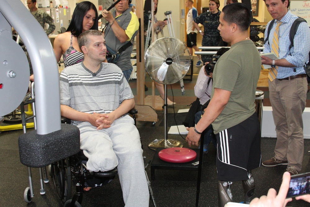Marine Sergeant Encourages Boston Marathon Bombing Victim at Walter Reed