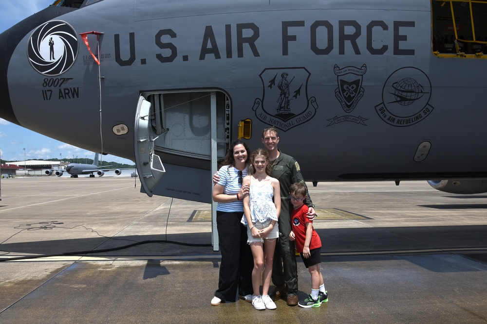 Experienced aviator takes final flight