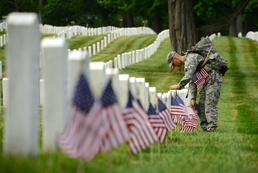 Sgt. Titus Fields Honors Fallen Soldier at Arlington National Cemetery