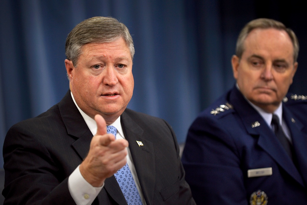 Air Force Leaders Brief Reporters on State of the Force
