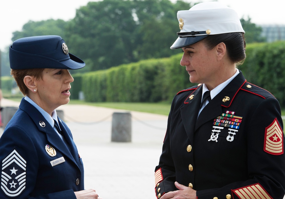 Senior Enlisted Leaders Honor Women in Military Service at Arlington Ceremony